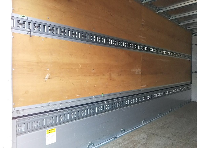 三菱ふそうキャンターアルミウイング小型（2t・3t）[写真14]