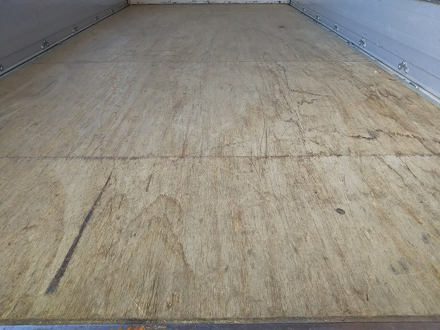 三菱ふそうキャンターアルミウイング小型（2t・3t）[写真17]