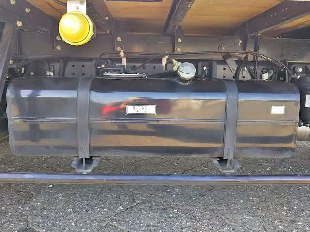 三菱ふそうキャンターアルミウイング小型（2t・3t）[写真24]