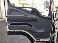 三菱ふそうキャンターアルミウイング小型（2t・3t）[写真32]