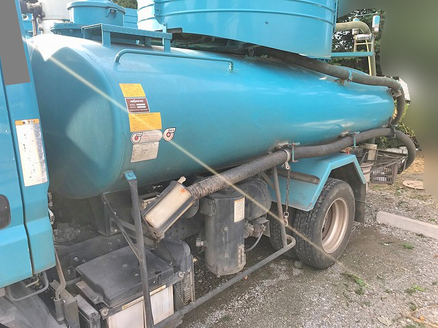 三菱ふそうキャンターバキュームカー小型（2t・3t）[写真07]