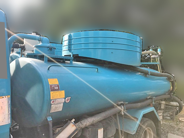 三菱ふそうキャンターバキュームカー小型（2t・3t）[写真08]