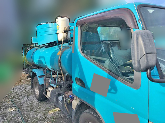 三菱ふそうキャンターバキュームカー小型（2t・3t）[写真09]