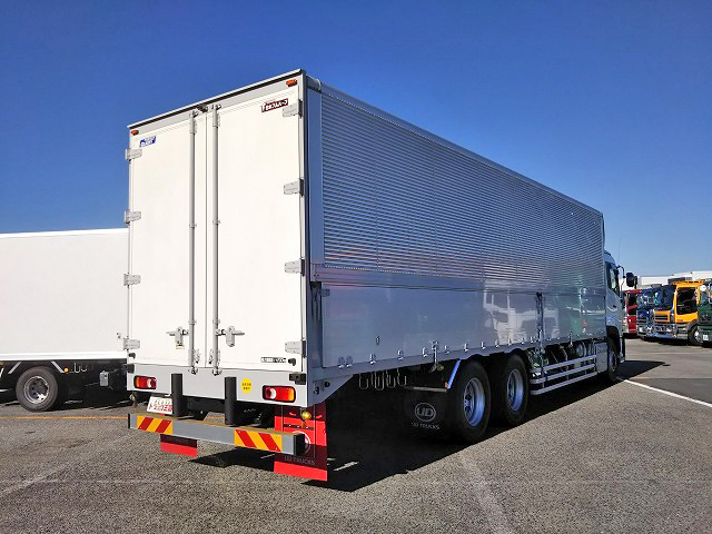 UDトラックスクオンアルミウイング大型（10t）[写真02]