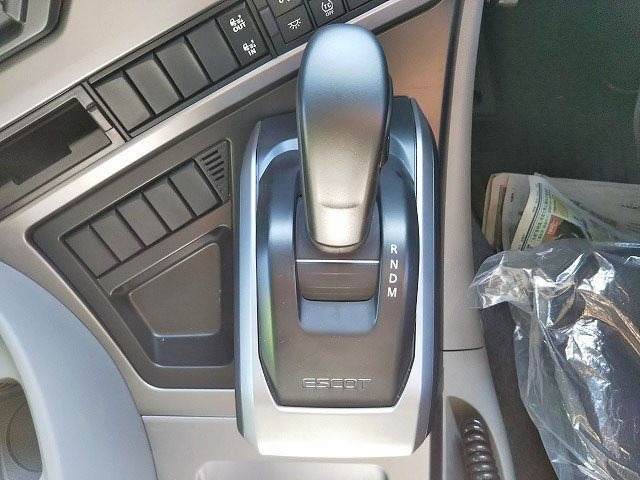 UDトラックスクオンアルミウイング大型（10t）[写真29]