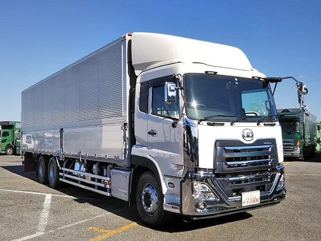 UDトラックスクオンアルミウイング大型（10t）[写真03]