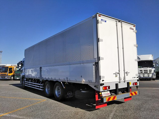 UDトラックスクオンアルミウイング大型（10t）[写真04]