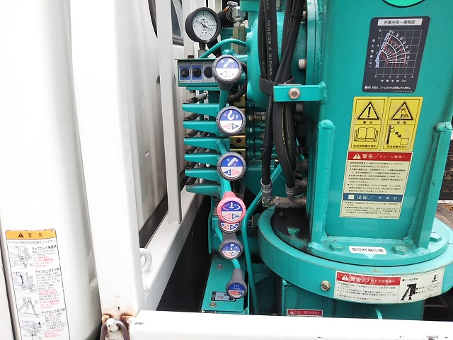 三菱ふそうキャンタークレーン付小型（2t・3t）[写真12]