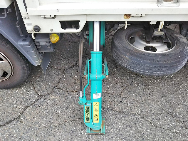 三菱ふそうキャンタークレーン付小型（2t・3t）[写真20]