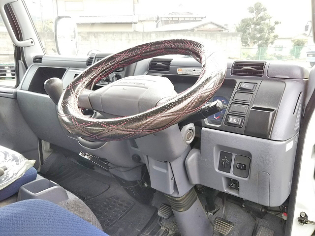 三菱ふそうキャンタークレーン付小型（2t・3t）[写真36]