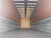 いすゞギガアルミウイング大型（10t）[写真12]