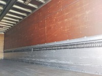 いすゞギガアルミウイング大型（10t）[写真14]