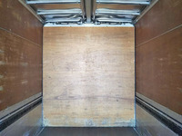 いすゞギガアルミウイング大型（10t）[写真16]