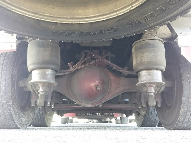 いすゞギガアルミウイング大型（10t）[写真26]