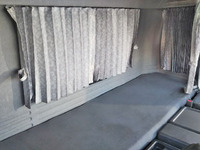 いすゞギガアルミウイング大型（10t）[写真34]