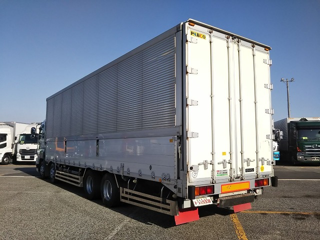 いすゞギガアルミウイング大型（10t）[写真04]