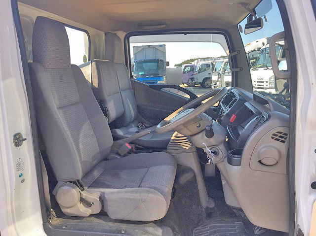 日産アトラス平ボディ小型（2t・3t）[写真27]