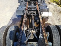 いすゞギガシャーシ大型（10t）[写真10]