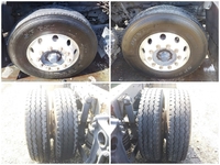 いすゞギガシャーシ大型（10t）[写真15]