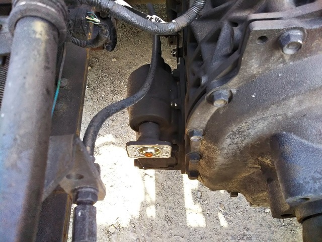 いすゞギガシャーシ大型（10t）[写真16]