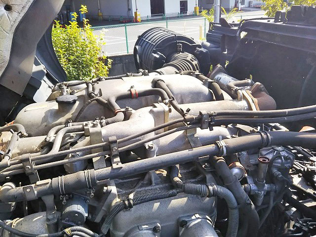 いすゞギガシャーシ大型（10t）[写真22]