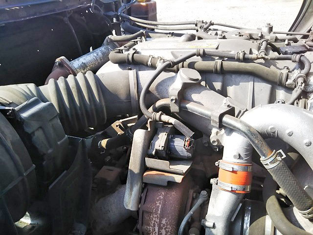 いすゞギガシャーシ大型（10t）[写真23]