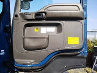 いすゞギガシャーシ大型（10t）[写真27]