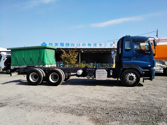 いすゞギガシャーシ大型（10t）[写真06]