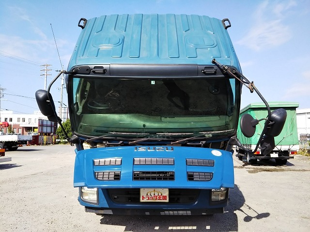 いすゞギガシャーシ大型（10t）[写真08]