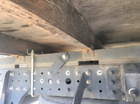 三菱ふそうキャンター平ボディ小型（2t・3t）[写真17]