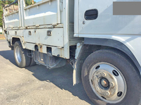 いすゞエルフ平ボディ小型（2t・3t）[写真10]