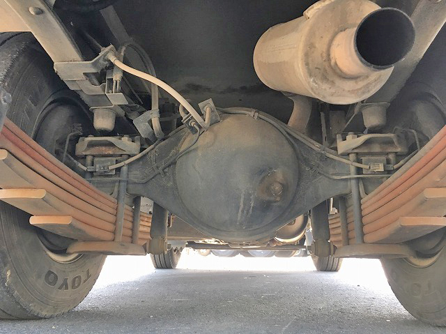 いすゞエルフ平ボディ小型（2t・3t）[写真21]