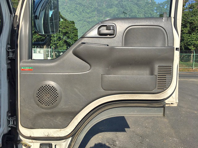 いすゞエルフ平ボディ小型（2t・3t）[写真27]