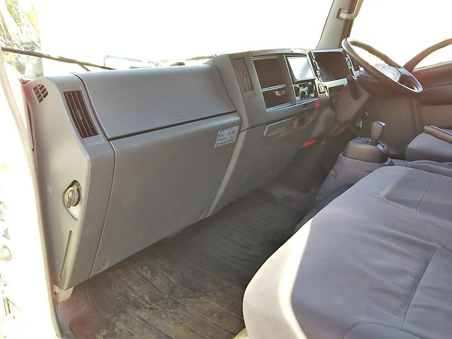 いすゞエルフパネルバン小型（2t・3t）[写真33]