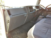 いすゞエルフパネルバン小型（2t・3t）[写真33]