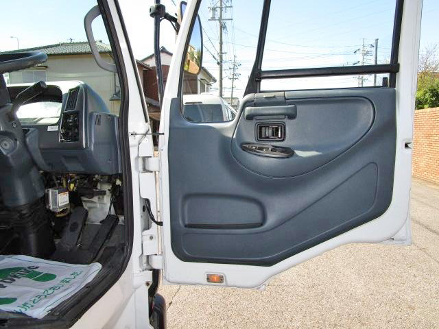 UDトラックスコンドルアルミウイング中型（4t）[写真31]