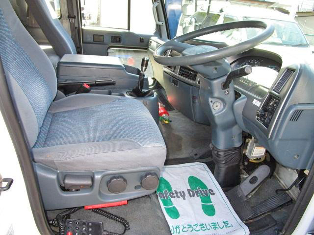 UDトラックスコンドルアルミウイング中型（4t）[写真32]