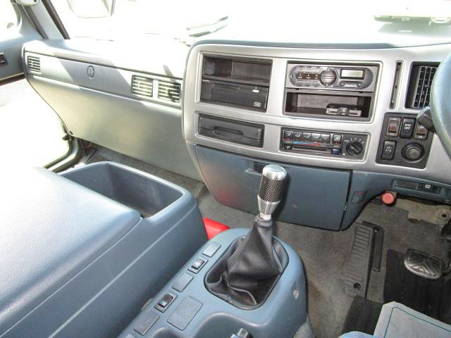 UDトラックスコンドルアルミウイング中型（4t）[写真37]