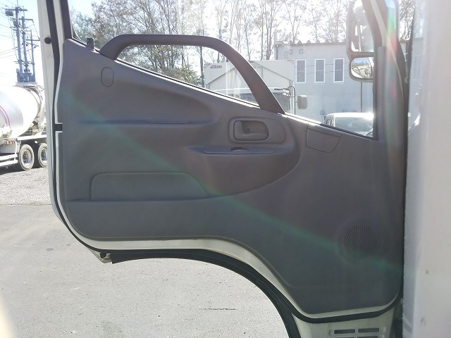 日野デュトロ高所作業車小型（2t・3t）[写真31]