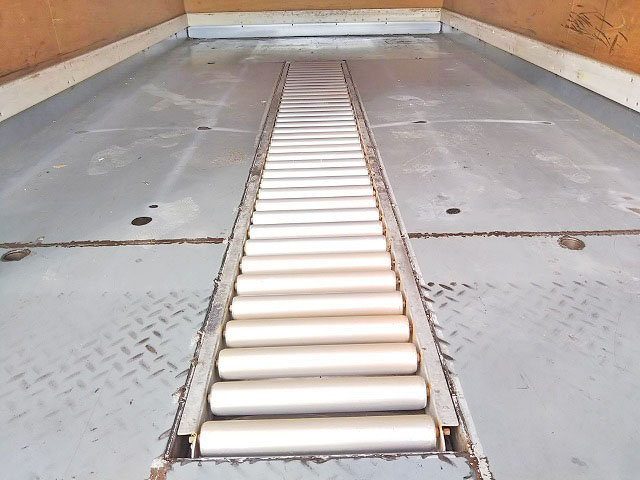 いすゞエルフアルミバン小型（2t・3t）[写真12]