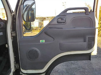 いすゞエルフアルミバン小型（2t・3t）[写真25]