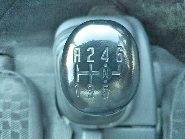 いすゞエルフアルミバン小型（2t・3t）[写真31]