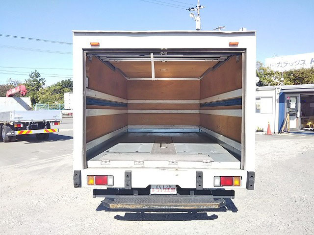 いすゞエルフアルミバン小型（2t・3t）[写真09]