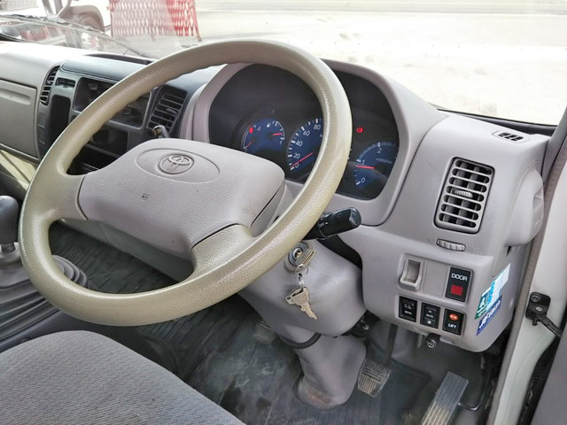 トヨタダイナパネルバン小型（2t・3t）[写真31]