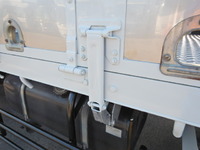 三菱ふそうファイター平ボディ増トン（6t・8t）[写真13]