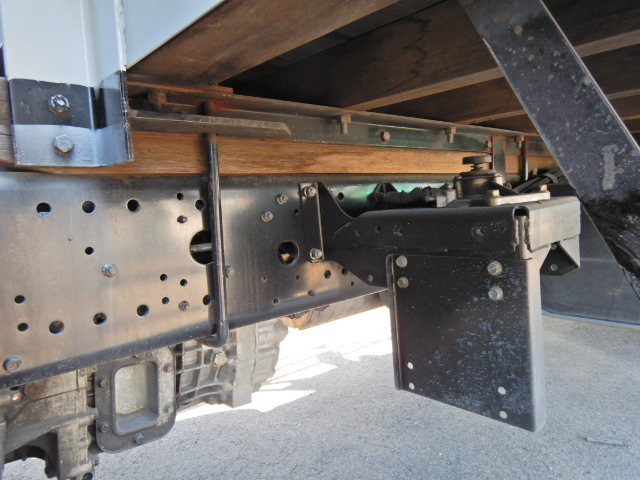 三菱ふそうファイター平ボディ増トン（6t・8t）[写真18]