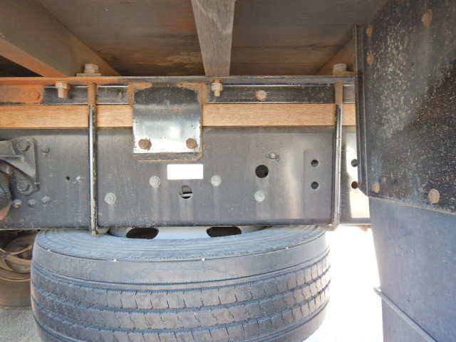 三菱ふそうファイター平ボディ増トン（6t・8t）[写真28]