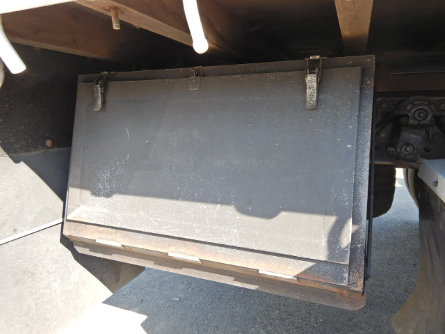 三菱ふそうファイター平ボディ増トン（6t・8t）[写真31]