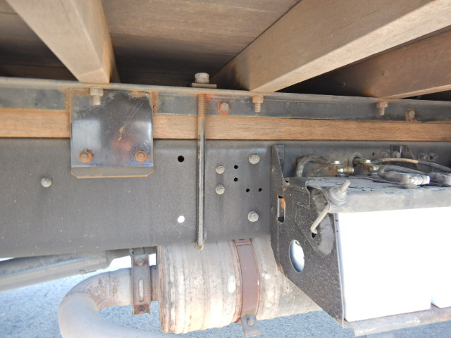 三菱ふそうファイター平ボディ増トン（6t・8t）[写真34]