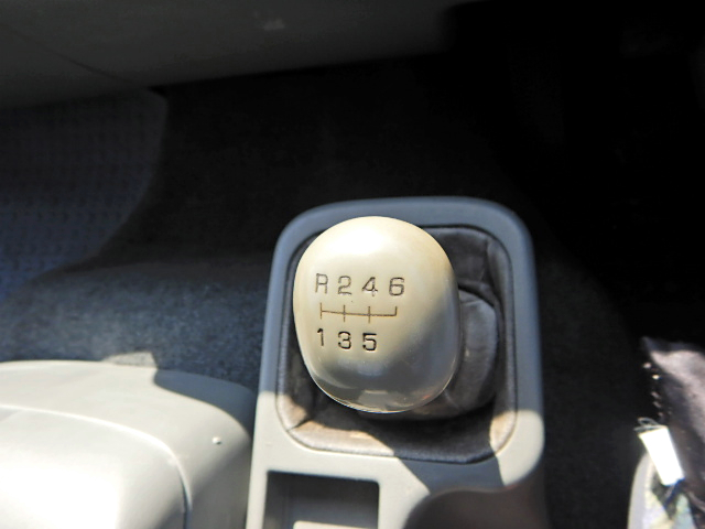 三菱ふそうファイター平ボディ増トン（6t・8t）[写真07]